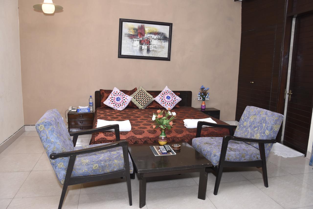 Modipur Hotel Rampur  Exterior photo
