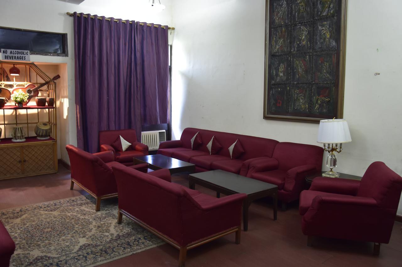 Modipur Hotel Rampur  Exterior photo